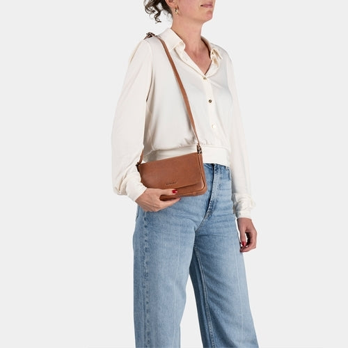 Antique Avery Isa Crossbody Flap