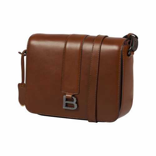 MODEST MEGHAN SATCHEL