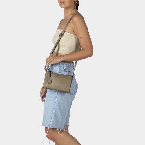 IE DOUBLE ZIP CROSSBODY BAG